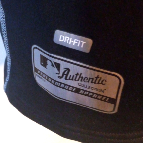 COPY - Nike Sports Top for Women - Picture 6 of 8